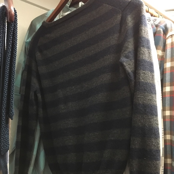 J crew sweater - Picture 3 of 3